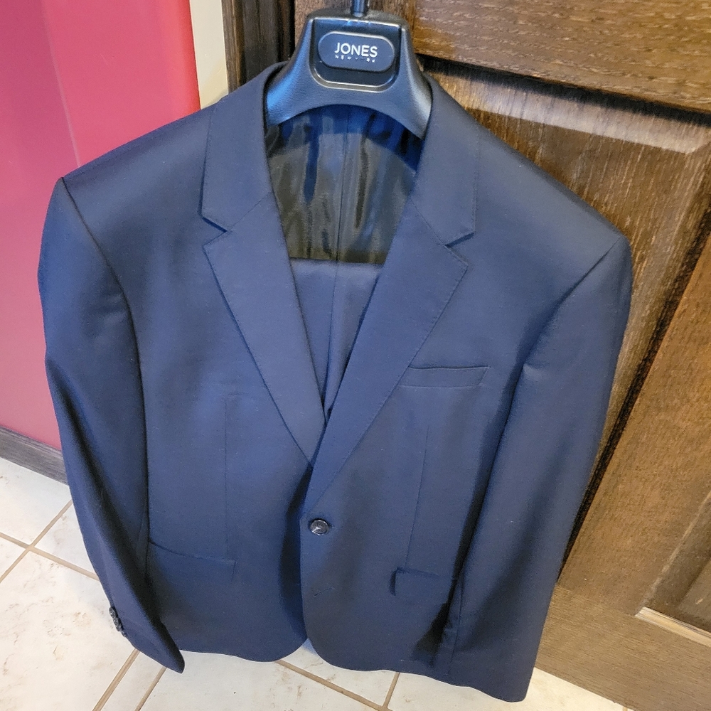 Hugo Boss 40R 50Eur Blue Suit EUC